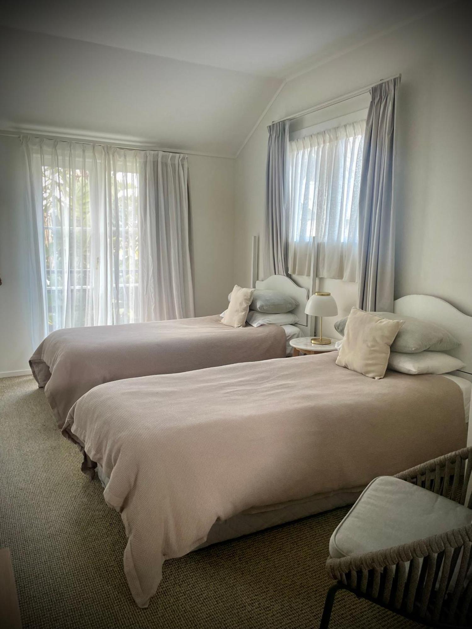Twin Bed Suite