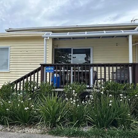 Airport Westney Lodge-2
