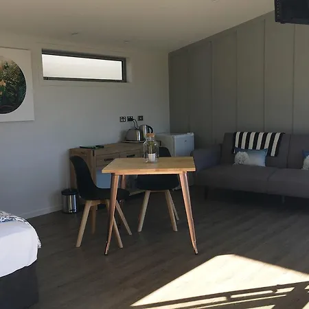 Kohimarama Beach Bed & Breakfast-3